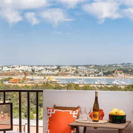 Bright Apt Marina View Steps To Beach Portimão