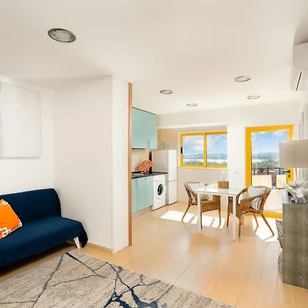 Stylish With A View And Apartment *
